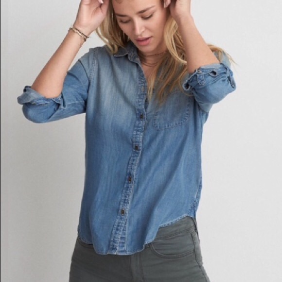 American Eagle Denim Boyfriend Button up Top - Picture 1 of 4